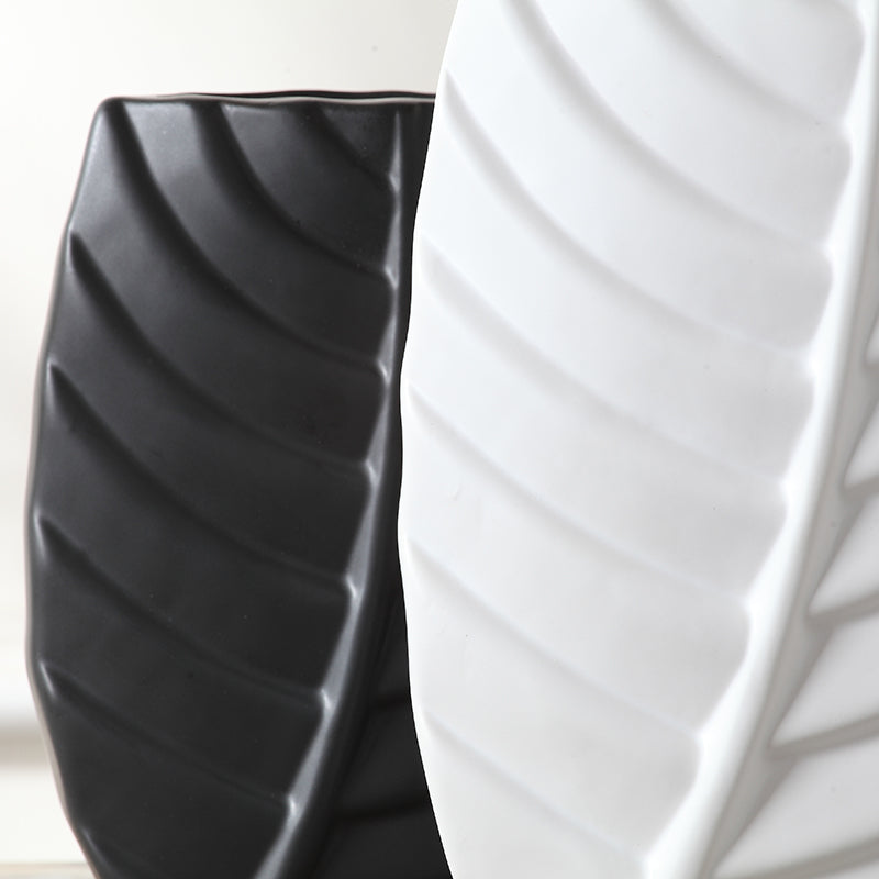 Elevate Your Space with a Modern Leave Shape Nordic Ceramic Vase! - LuxycDécor